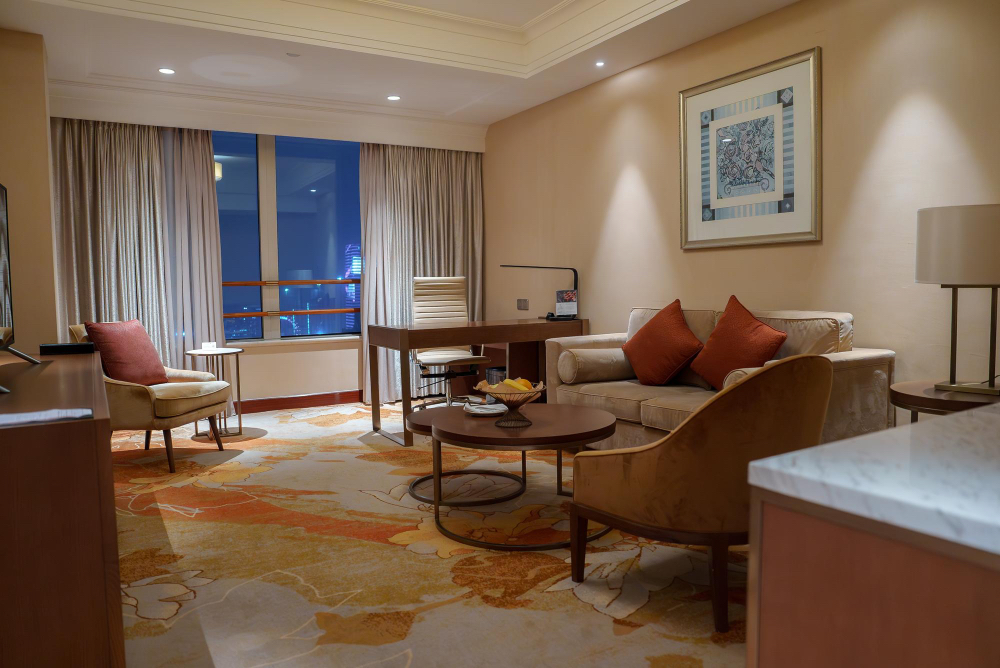 Best Western Golden Prairie Inn and Suites
