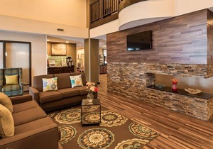 Best Western Plus Harrisburg East Inn & Suites