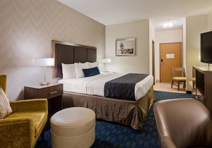 Best Western Plus Tulsa Inn & Suites