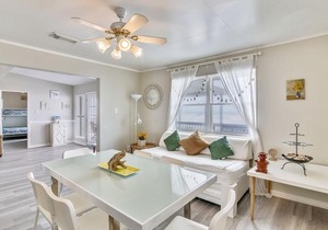 Betsy's Beachfront Cottage by Ryson Vacation Rentals