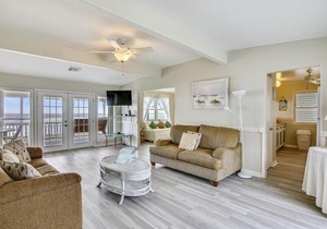 Betsy's Beachfront Cottage by Ryson Vacation Rentals