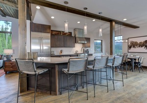 Big Sky Vacation Rentals: Homestead 12 Claim Jumper