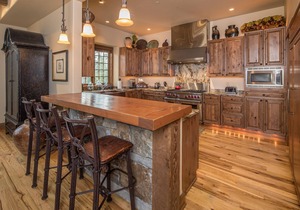 Big Sky Vacation Rentals: Cowboy Suite 3B