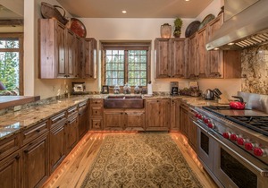 Big Sky Vacation Rentals: Cowboy Suite 3B