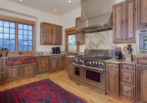 Big Sky Vacation Rentals: Cowboy Suite 2D