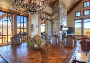 Big Sky Vacation Rentals: Cowboy Suite 6D