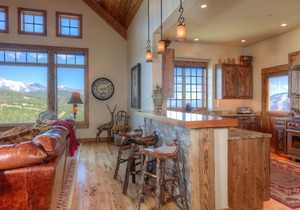 Big Sky Vacation Rentals: Cowboy Suite 6D
