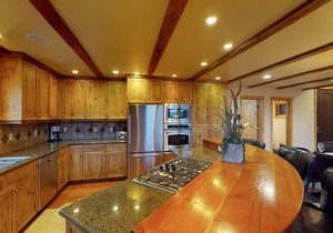 Big Sky Vacation Rentals: Black Eagle 16