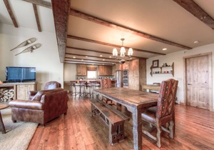 Big Sky Vacation Rentals: Black Eagle 25