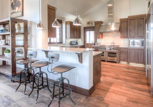Big Sky Vacation Rentals: Cowboy Suite 7C