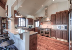 Big Sky Vacation Rentals: Cowboy Suite 7C