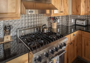 Book Now for Winter Stays! Cowboy-Chic, Ski-In/Ski-Out Home with Mountain Views!