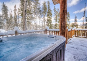 Book Now for Winter Stays! Cowboy-Chic, Ski-In/Ski-Out Home with Mountain Views!