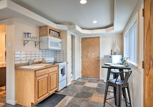 Brookings Vacation Rental Studio - Walk to Town!