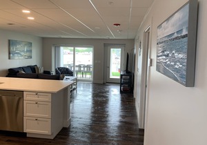 #C - 1 of 4 Waterfront Rental Units - Clean, Safe & Small Complex (Sleeps 8-32)