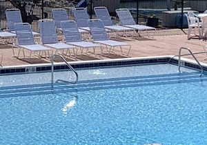 #C - 1 of 4 Waterfront Rental Units - Clean, Safe & Small Complex (Sleeps 8-32)