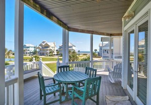 Captain's Retreat by Ryson Vacation Rentals