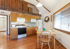 Carters Lake, Lakeside Cabin #9, includes free boat slip at the Marina