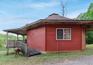 Carters Lake, Lakeside Cabin #9, includes free boat slip at the Marina