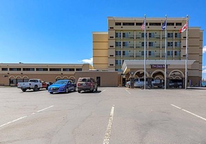 Clarion Hotel Convention Center