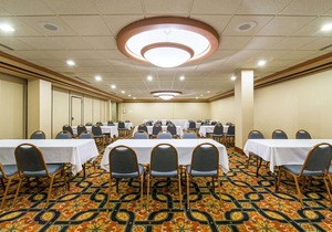 Clarion Hotel Minot