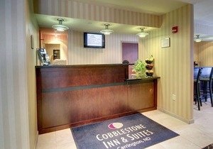 Cobblestone Inn & Suites - Carrington