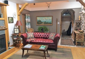 Comfortable Home Near Downtown