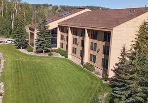 Condo 112, Wifi, Community Pool, Jacuzzi, Lounge,