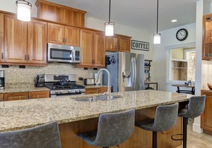 Condo w/4 Bikes & 2 Kayaks - Seasons at Sandpoint