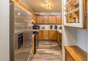 Condo w/fireplace, spiral staircase feature & amazing views - Skycrest Penthouse