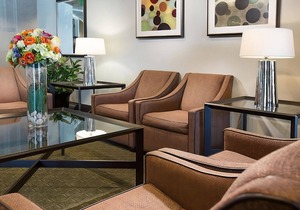 Convenient Location! Relaxing Room w/2 Double Beds, Free Breakfast and Parking