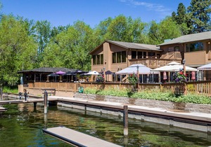 Cozy condo w/great location by Flathead Lake - Cozy Marina Cay Getaway