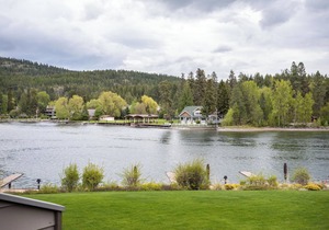Cozy condo w/stunning waterfront views & private balcony - Waterfront Studio with Great Views