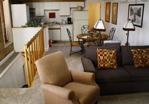 Cozy home in historic Downtown Bozeman w/great location - Gracious Urban Abode on Main Street!