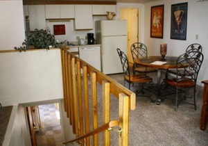 Cozy home in historic Downtown Bozeman w/great location - Gracious Urban Abode on Main Street!