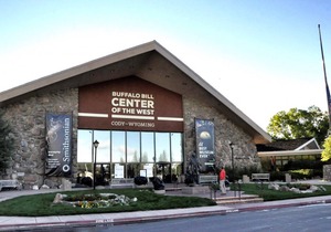 Cozy Stay w/Pool & Hot Breakfast - A Stone's Throw from Buffalo Bill Reservoir