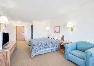 Days Inn by Wyndham Sturgis