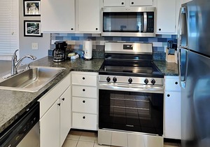 Deer Ridge Condo w/Mountain Views, Loft & Amenities!