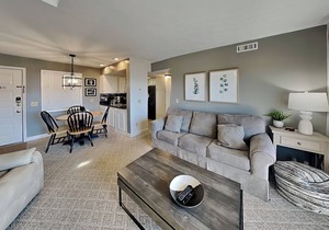 Deer Ridge Condo w/Mountain Views, Loft & Amenities!