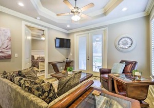 Diamondhead Condo - Marina, Pool Access and Golfing!