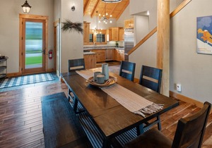 Dog Friendly Luxe Family Home in Dover Bay