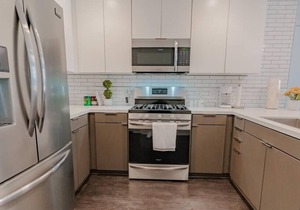 Downtown Paradise Escape with 2 Pools / Hot Tubs