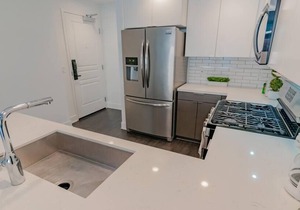 Downtown Paradise Escape with 2 Pools / Hot Tubs