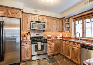 Downtown Whitefish Condo w/Private Hot Tub!