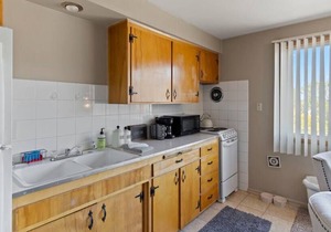 Dwntwn / Walk To Hospitals / Kitchen / WIFI & TV