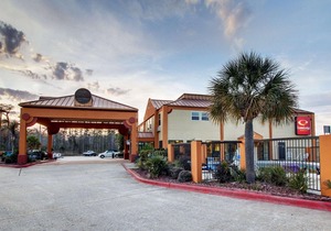 Econolodge Inn & Suites