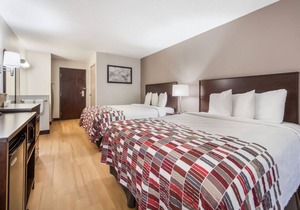 Experience All Of What Council Bluffs Has To Offer! 4 Modern Units, Free Parking