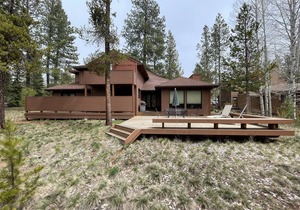Family Fun Getaway with Deck, Hot Tub & Pool Table