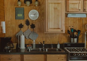 Glacier Cabin at Tamaracks Resort is a cozy cabin with a Seeley Lake view.