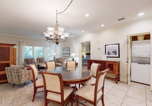 Gorgeous, Dog-Friendly Home Close to Beach w/Free WiFi, Central AC, Shared Pool